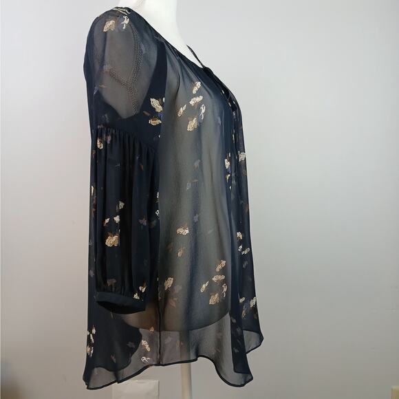 Club Monaco SZ XS 100% Silk Sheer Navy Blue Floral Blouse 4-Button Ties 00401299 - Picture 3 of 6